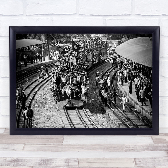 Rush Hour Train Dhaka Bangladesh Station Railway Wall Art Print