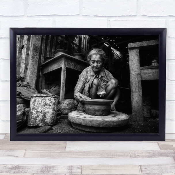 Tembikar Maker old woman crouching tables Black White Wall Art Print