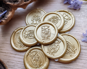 Art Deco Poppy Peel n Stick wax seal stickers - all colours available Art Deco Poppy Peel n Stick wax seal stickers - all colours available