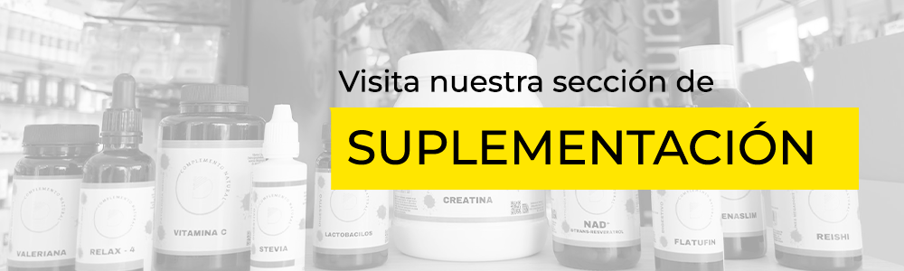 Sección de complementos dietéticos en Farmacia Server en Miramar