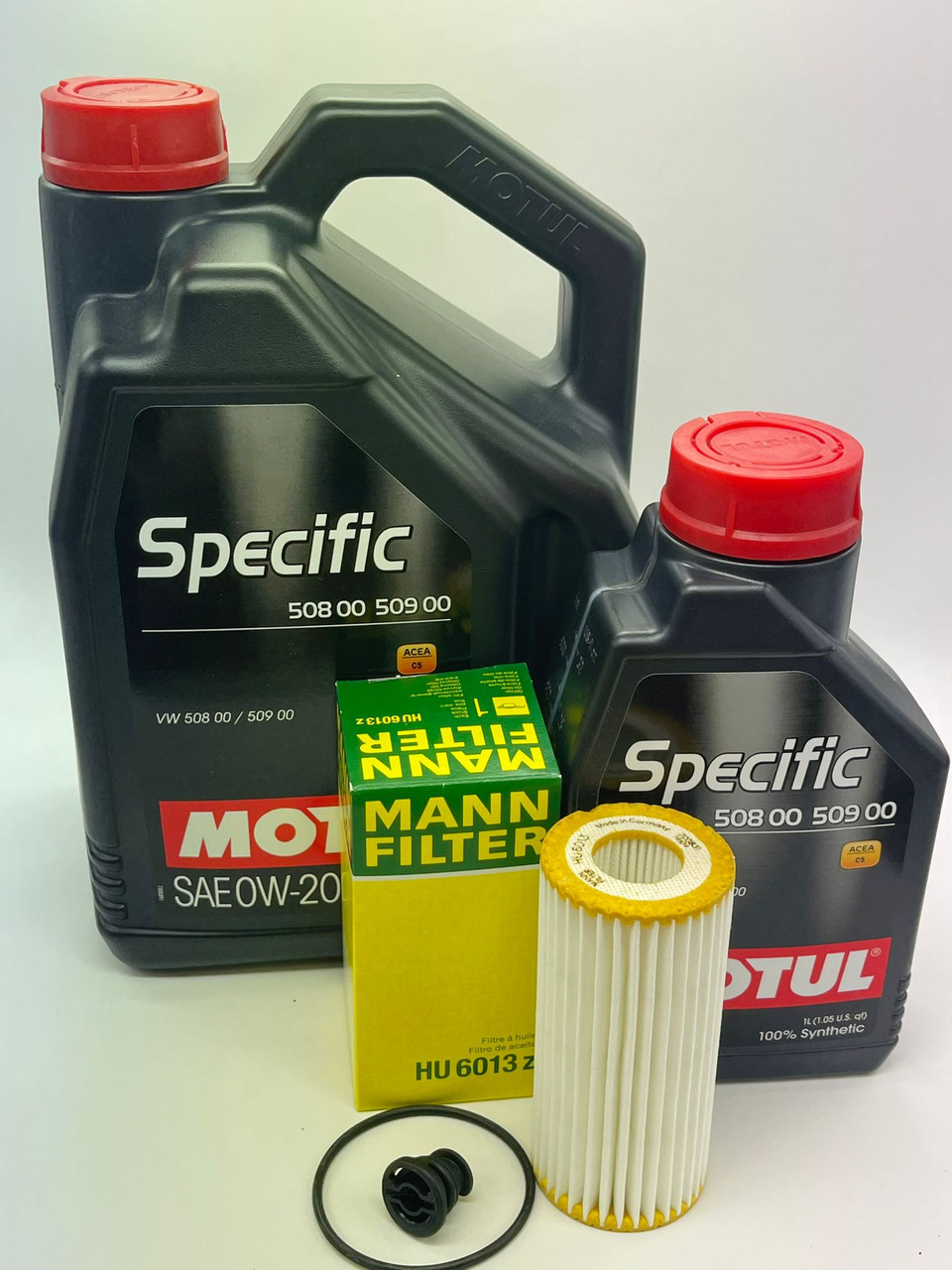 Motul Specific 508 00/509 00 Oil Service Kit (0w-20) (6L) For MK7