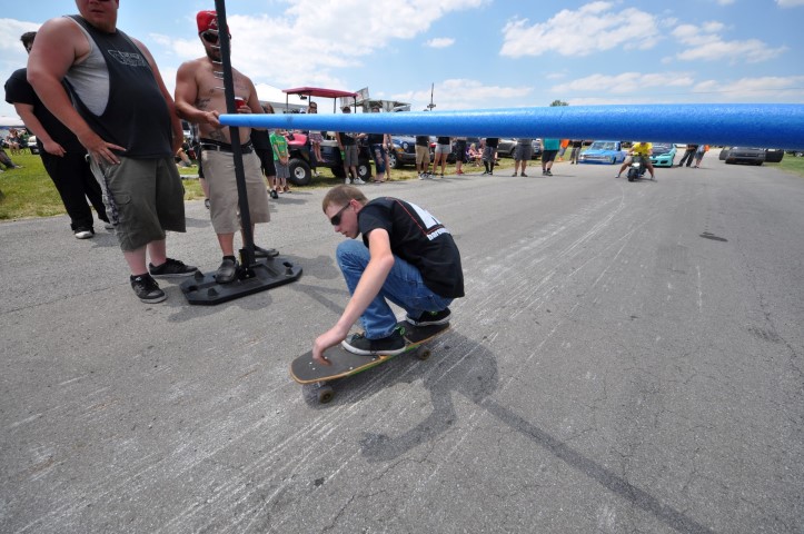 slamology-2017-limbo-contest-58.jpg