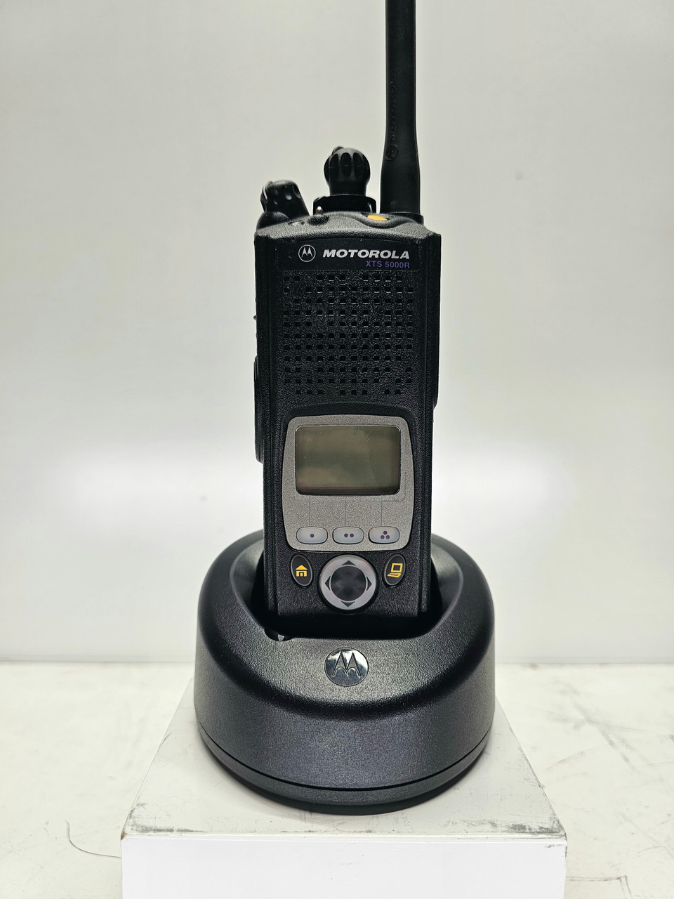 Motorola XTS5000 Model II VHF 136-174 Mhz 1000 Ch P25 Digital