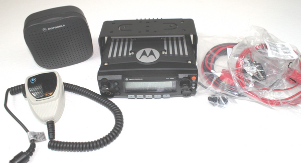 Motorola XTL2500 900MHz Mobile Radio P25 (30W) - Dash Mount