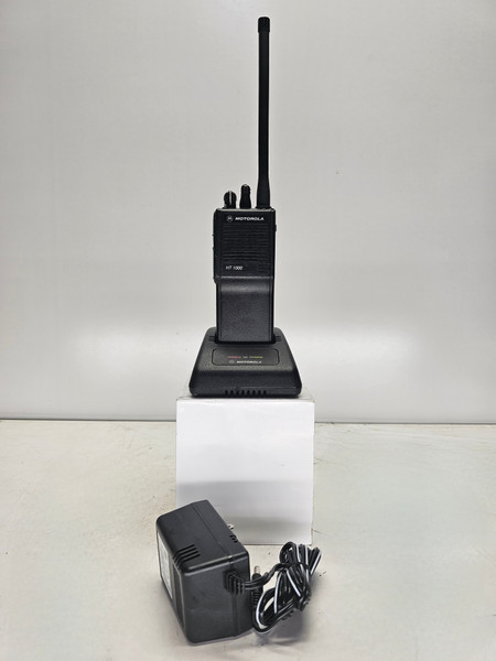 Motorola HT1000 VHF 16 CH 136-174 MHz