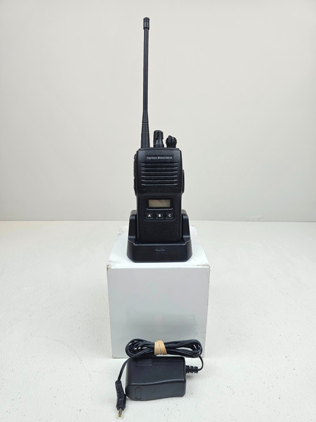 Vertex VX-180U UHF 450-485 MHz 16 Channel 5 Watt Portable Radio (Complete Kit)