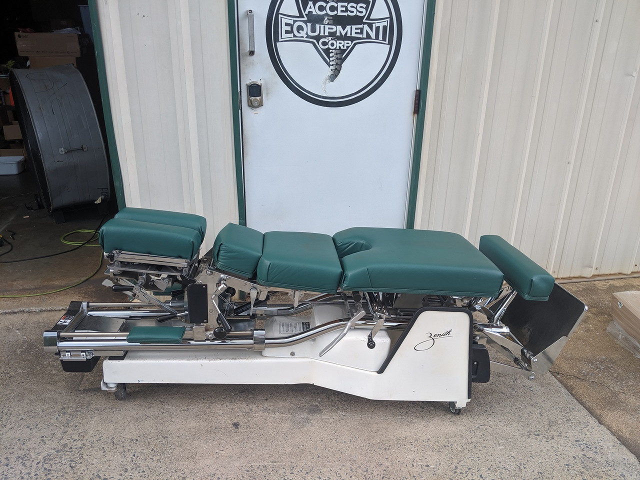 Used Zenith II 230S Pierce Table CD, DD, PD Power Front & Tuck away Footboard