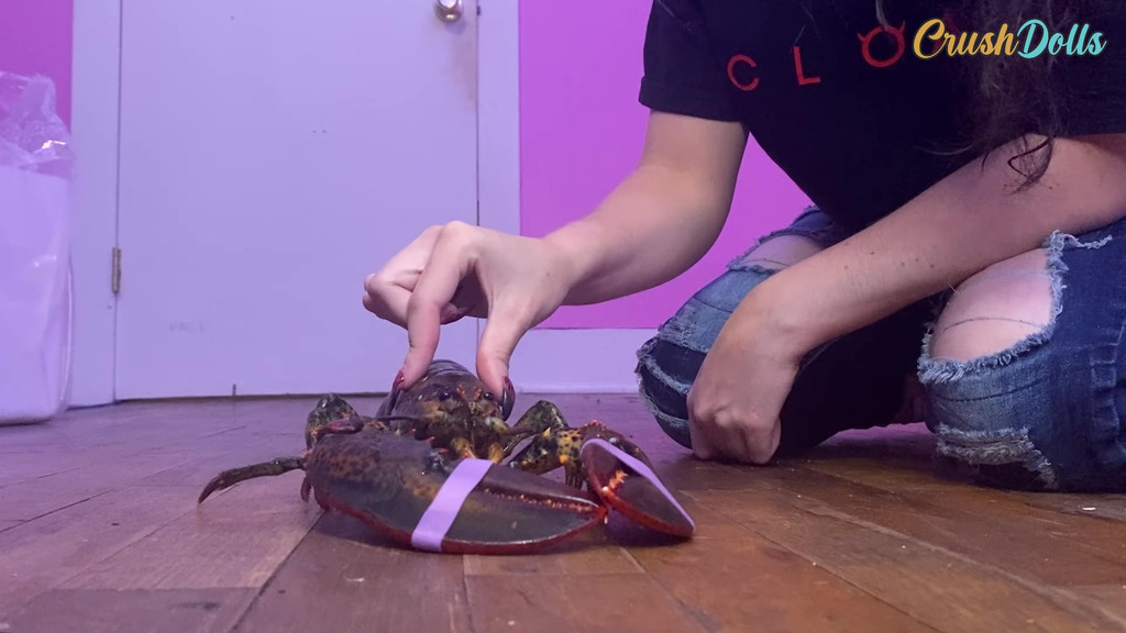 Anna crushes a lobster with her high heels.