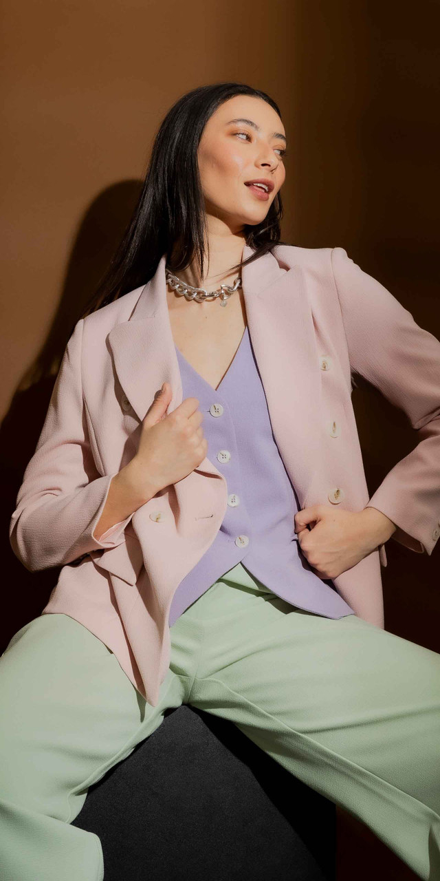 OI-AUG-Colour suit
