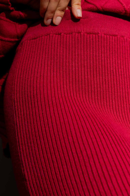 Berry Backsplit Rib Skirt