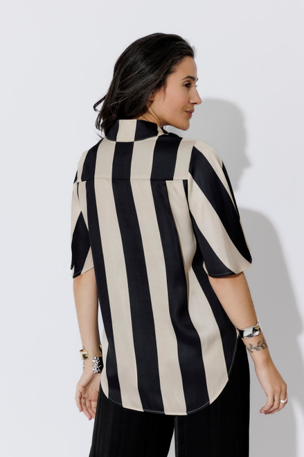 Black/Beige Fluted Blogger Shirt