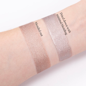 The Queen - Cream Shadow