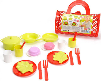 Plastic dish and plate set in bag