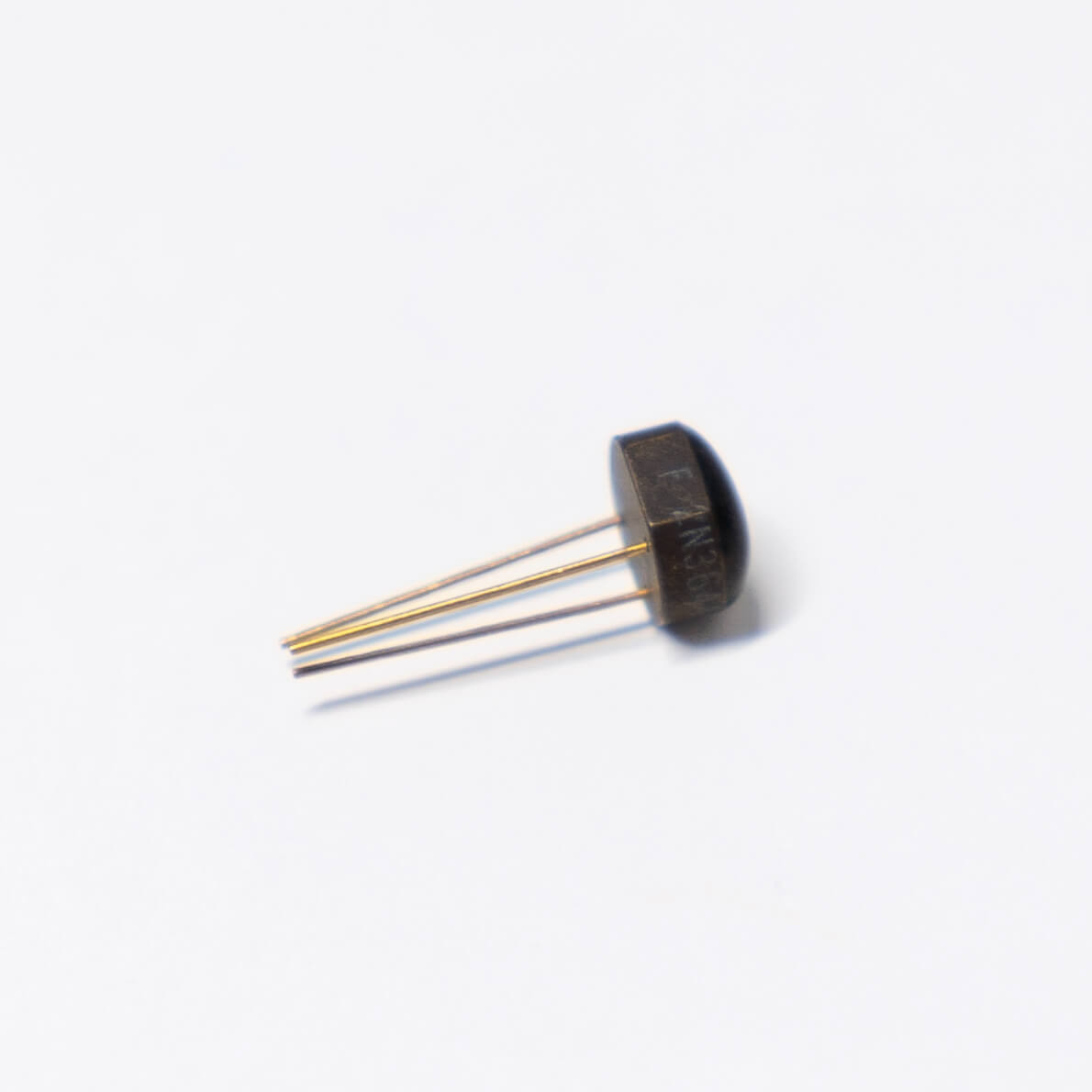 Transistor ジングルフィン ブラウン Transistor 2N3644 Fairchild - Small Bear Electronics & synthCube