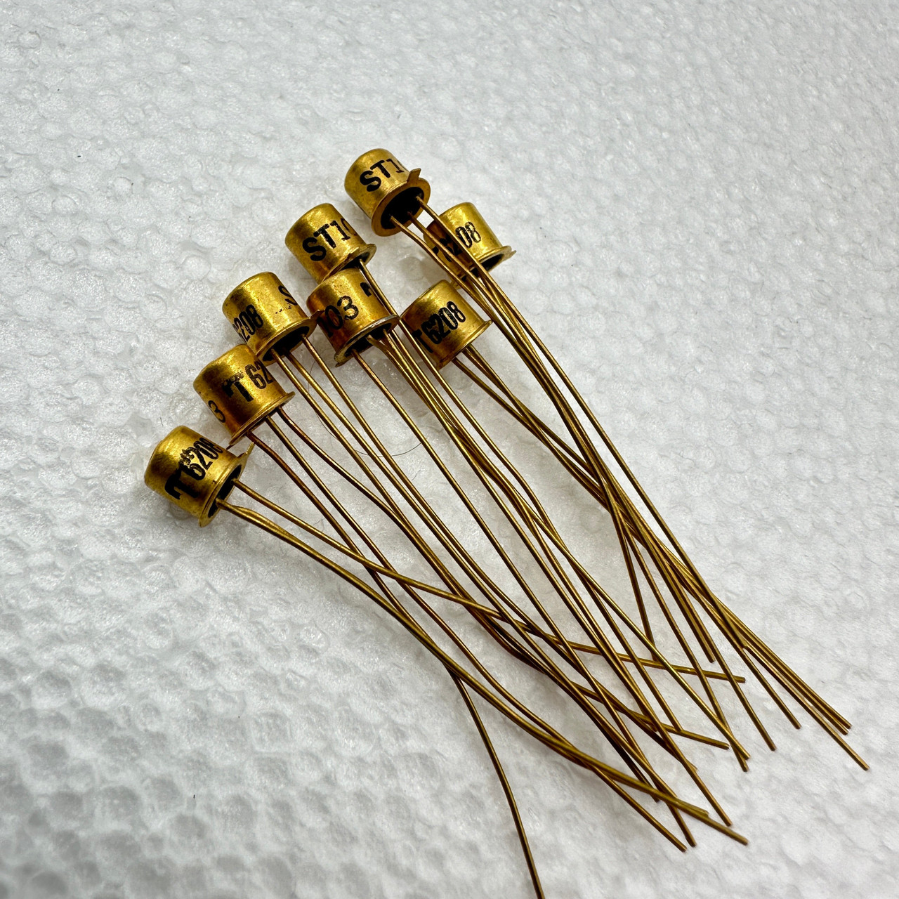 ST103 Silicon Transistor NOS - Rare & Reclaimed - Small Bear