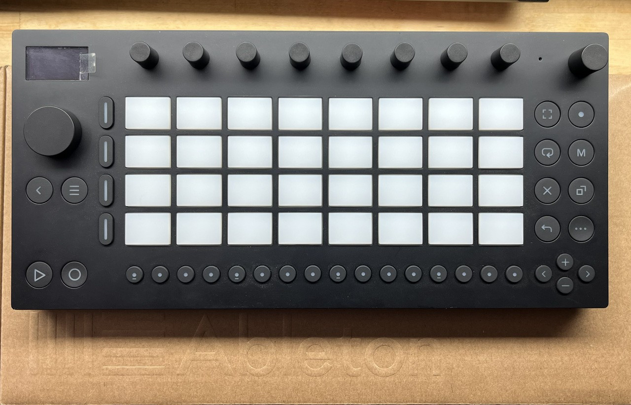 Ableton Move 美品 Short-clip-showing-Move-being-