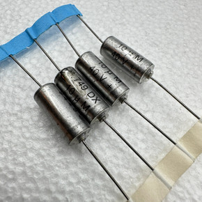 SPRAGUE 47uf 20V 10% Axial Tantalum Capacitor NOS 749DX