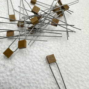 CK05 4n7 100v 10% Ceramic Capacitors Kemet 4.7nf 4700pf .0047uf