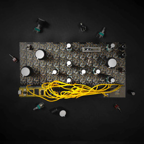未開封Synthux TOUCH 2 エクスパンダブルシンセサイザー Synthux Touch 2 Desktop Expandable Synthesiser - Elevator Sound