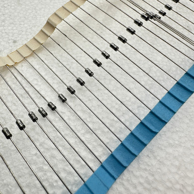 1N752A 5.6V Zener Diode, DO-35, Motorola