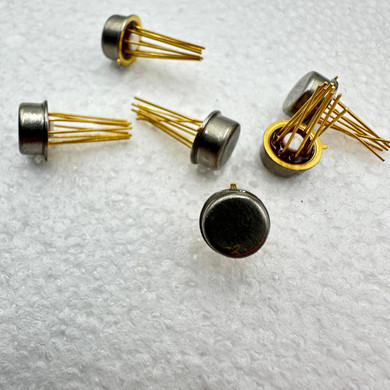 JM38510/10304 BGC LM111 Low Noise JFET Single Op-Amp Gold Legs