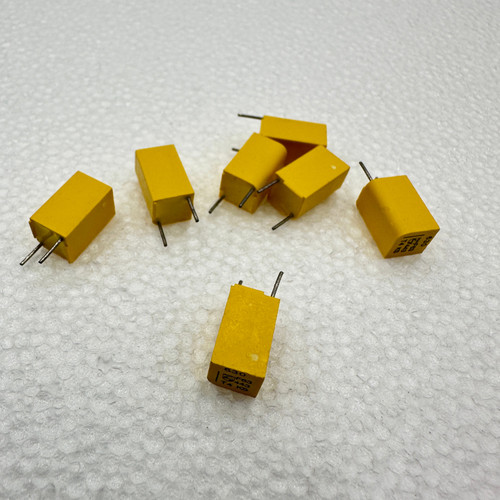 630pf Philips 443 Radial Polystyrene Foil Capacitor 63V 1% .63nf