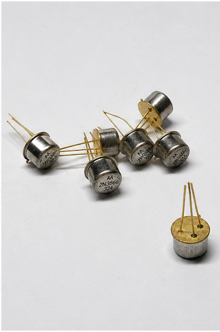 Motorola NPN 2N3866 Silicon Transistor