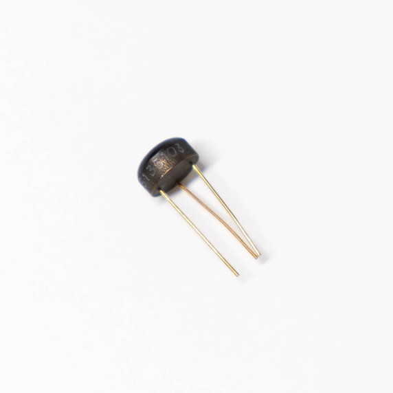 2N5135 Transistor 'Large Dot'