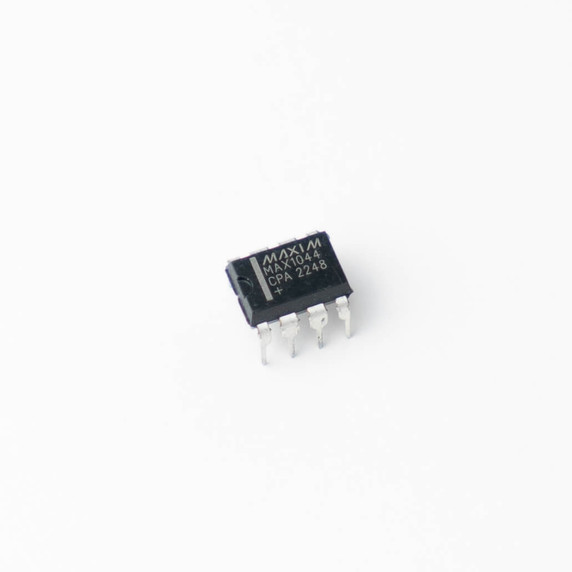 IC MAX1044CPA