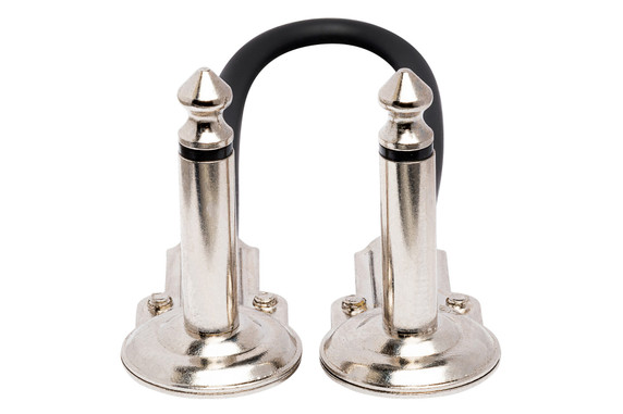 This cable is designed to interconnect electric guitar pedal effects.
