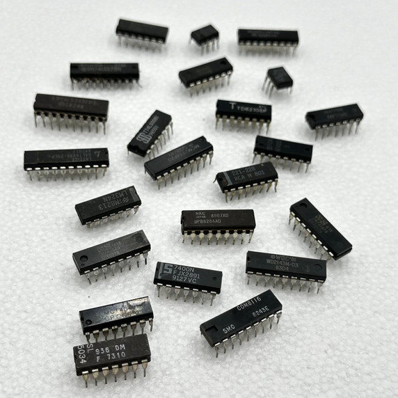 SET OF 23: Op-amps - R&R