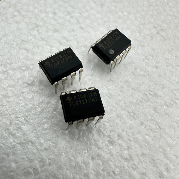 TLC2272AIP Op-Amp DIP-8 - Rare & Reclaimed