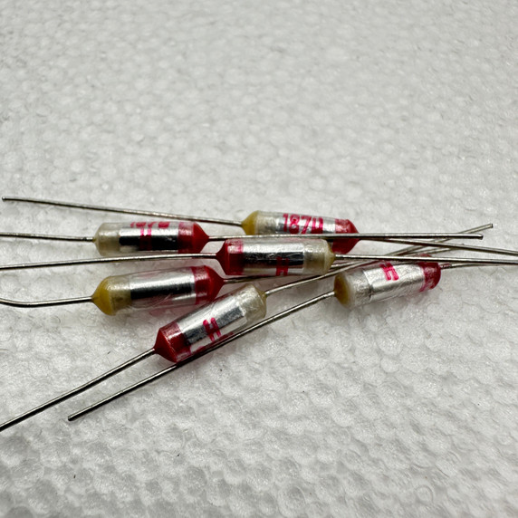 1870pf 1.9nf Axial Polystyrene Capacitor 160V 3% 1n9 .0019uf