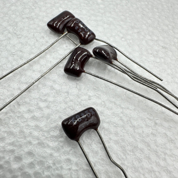 5 PACK 68pf 300v 5% Silver Mica Capacitors CDE .068nf