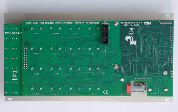 The E520 Hyperion is a mono/stereo in, stereo out effects module.