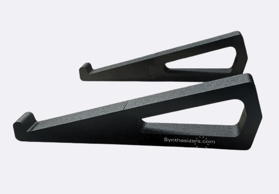 The synthCube angled desktop stand is an angled stand / gear holder designed for a modular case, production boxes, etc.
