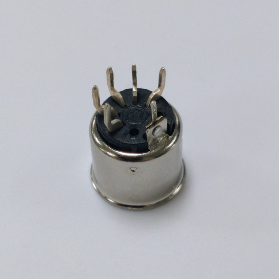 5-Pin DIN Jack, PC Pin, Vertical