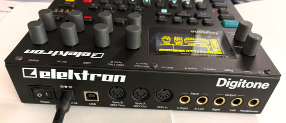 Elektron Digitone 1