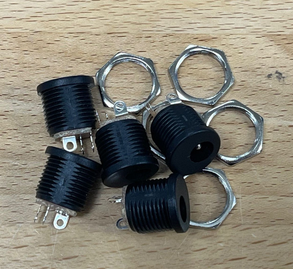 2.1 mm Round DC Jack w/Metal Nut