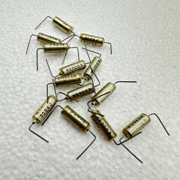 6.8uf M39003/01-3024J 35V 10% Military Spec Tantalum Capacitor NOS 6800nf