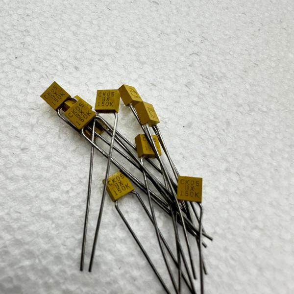 CK05 15pf 100v 10% Ceramic Capacitors Kemet Yellow