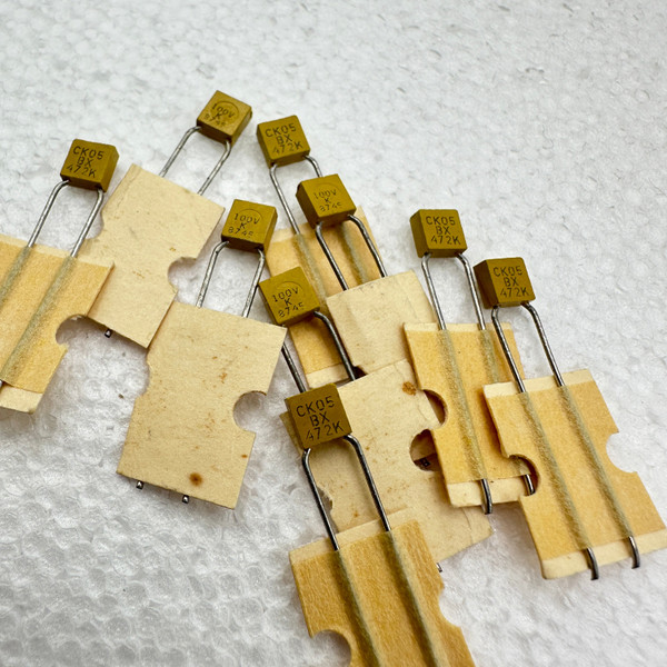 CK05 4n7 100v 10% Ceramic Capacitors Kemet Yellow .0047uf 4.7nf 4700pf