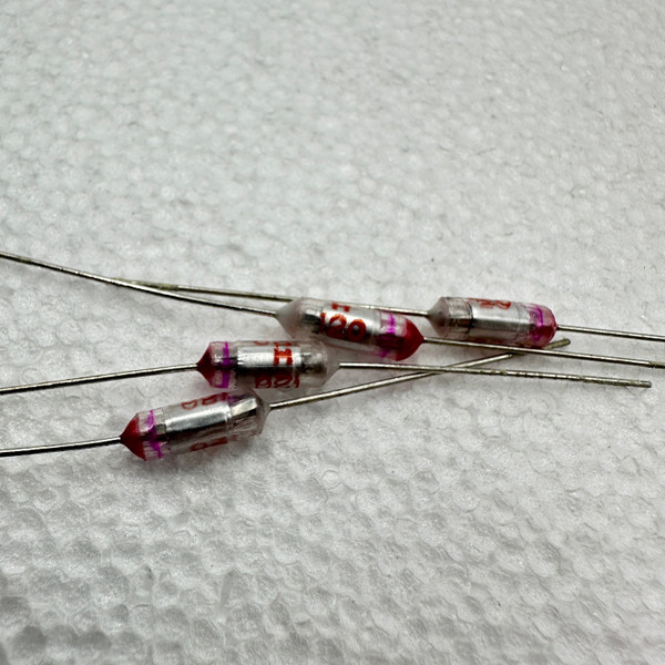 120pf Axial Polystyrene Capacitor 160V 3% .12nf