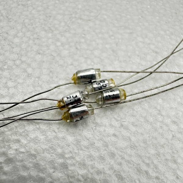 330pf Axial Polystyrene Capacitor 160V 2.5% .33nf