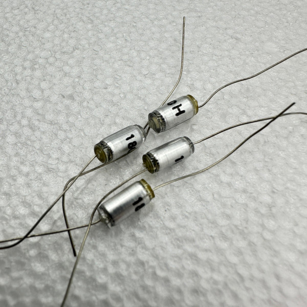 1800pf 1.8nf Axial Polystyrene Capacitor 63V 3% 1n8 .0018uf