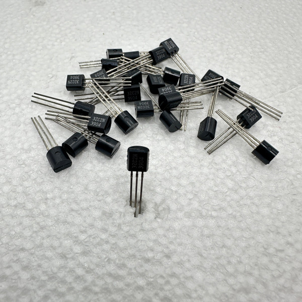 2N3904  Transistors 5 PACK NPN Central/Harris