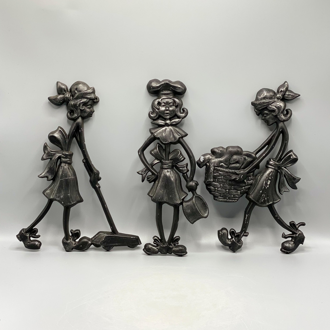 1971 Sexton Cast Metal Women House Working Wall Decor - Ocean
