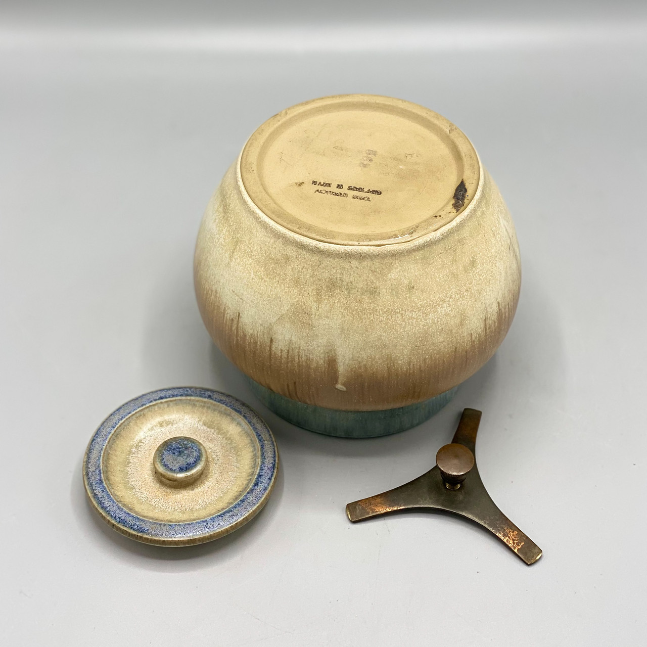 aonian tobacco jar Vintage English Aonian Humidor Tobacco Jar