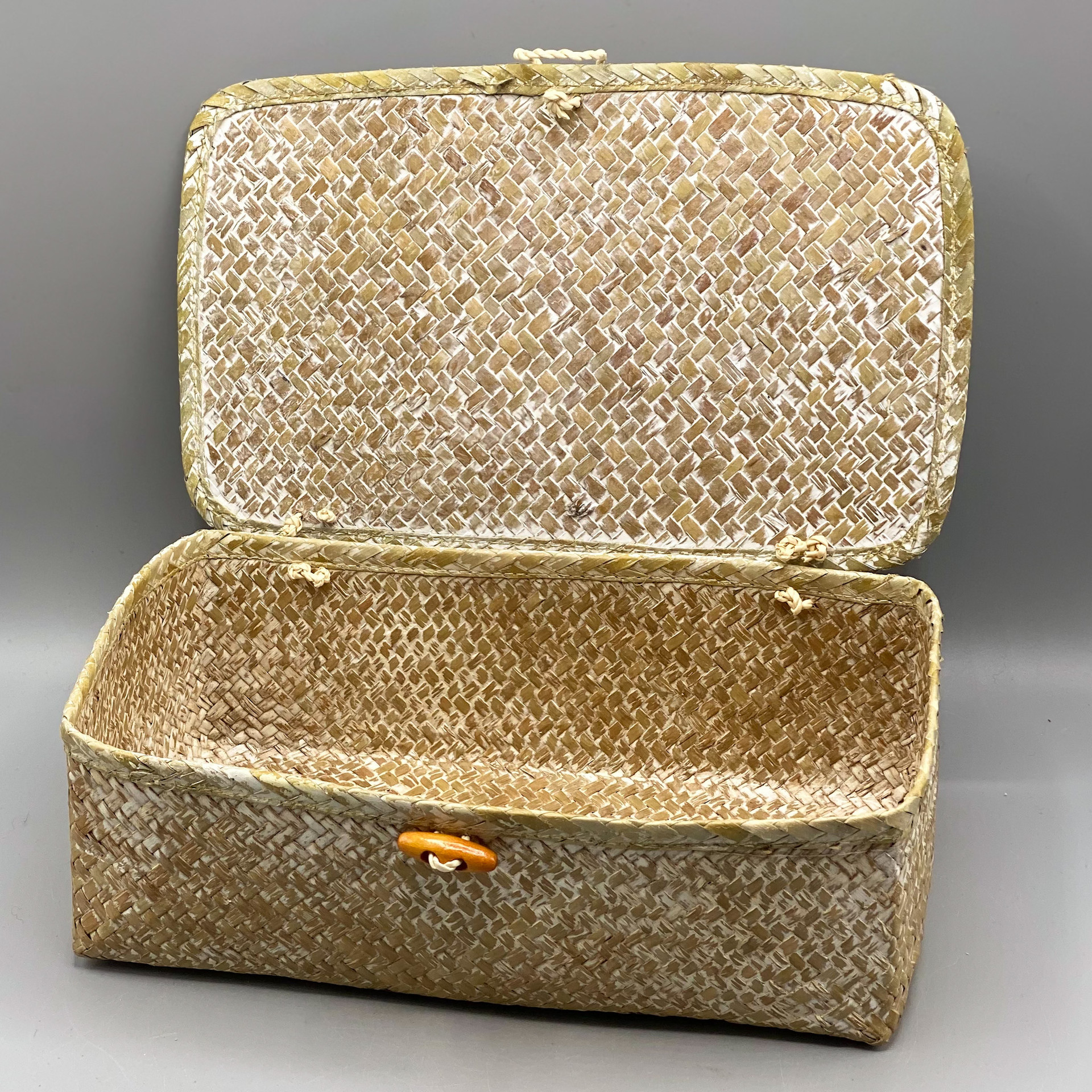 Woven Seagrass Box w/Lid Ocean Springs Mercantile