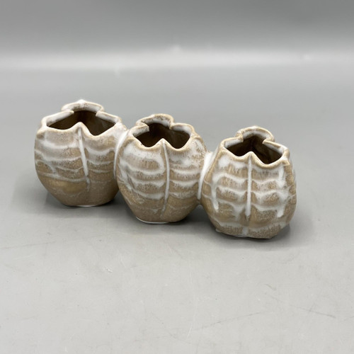 Pod Shaped Vase w/3 Sections
